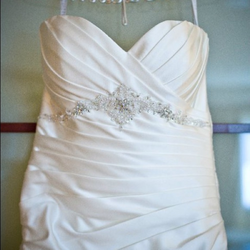 Wedding gown